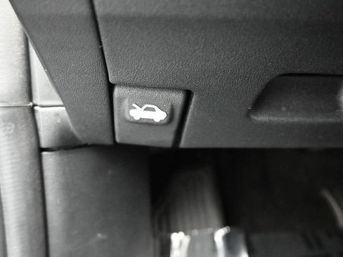 Certified 2025 Kia K4 EX FWD image 22