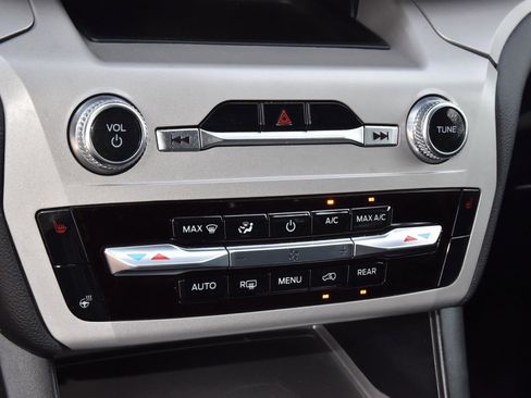 Used 2023 Ford Explorer XLT w/ Equipment Group 202A image 30