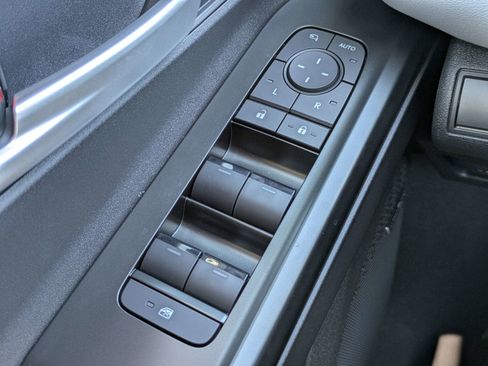 New 2026 Subaru Solterra image 22