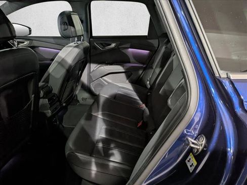 Used 2023 Audi Q4 e-tron Premium Plus w/ Premium Plus image 24