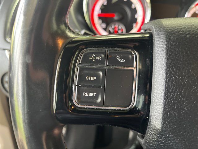 Used 2018 Dodge Grand Caravan SXT FWD image 12