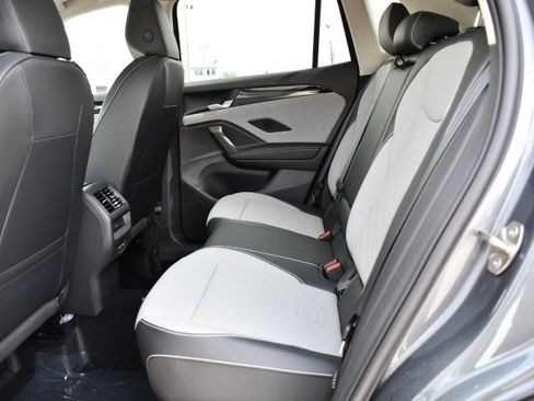New 2026 Volkswagen Tiguan SE AWD/4WD image 14
