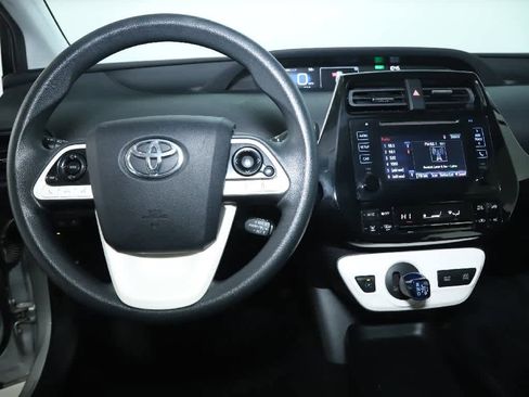 Certified 2018 Toyota Prius Two image 27