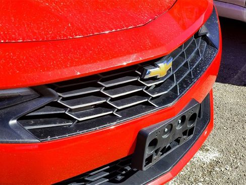 Used 2023 Chevrolet Camaro LT image 3