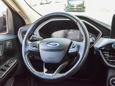Used 2020 Ford Escape SEL image 16