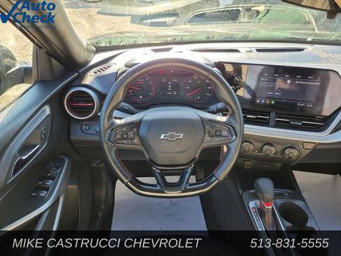 Used 2025 Chevrolet Trax RS w/ Driver Confidence Package FWD image 11