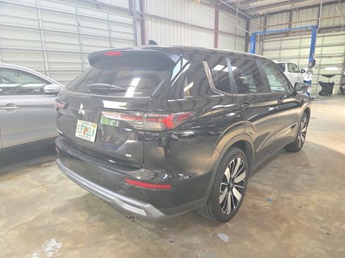 Used 2025 Mitsubishi Outlander SE AWD/4WD image 9