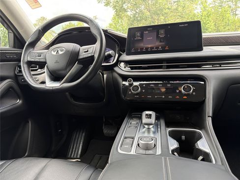 Used 2023 INFINITI QX60 Sensory w/ Cargo Package AWD/4WD image 3