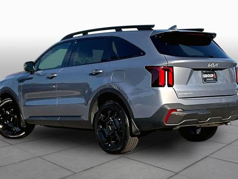 Used 2024 Kia Sorento SX AWD/4WD image 11