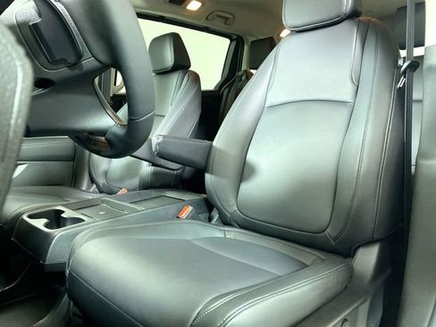 Certified 2026 Honda Odyssey EX-L image 21