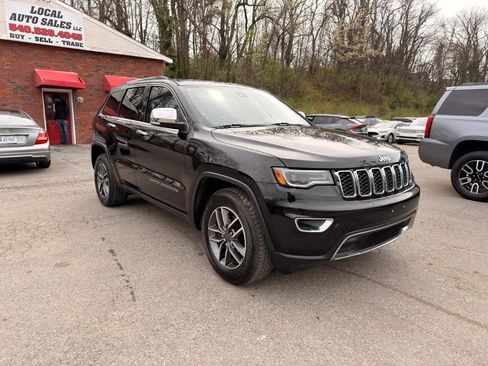Used 2019 Jeep Grand Cherokee Limited w/ Luxury Group II image 3