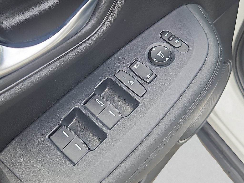 Certified 2024 Honda HR-V LX image 21