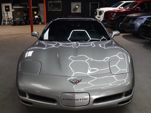 Used 2000 Chevrolet Corvette Coupe w/ Memory Pkg image 2