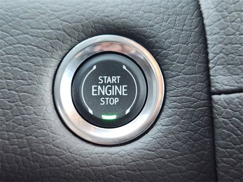 Used 2024 GMC Yukon Denali image 20