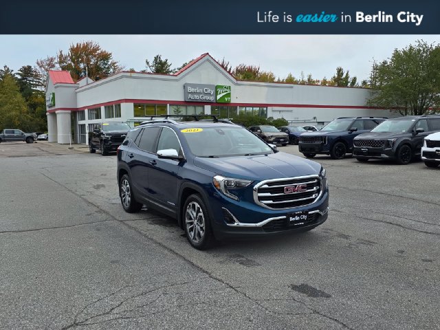 Used 2021 GMC Terrain SLT w/ Infotainment Package II AWD/4WD image 1