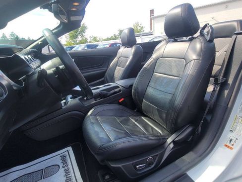 Used 2019 Ford Mustang GT Premium w/ Equipment Group 401A RWD image 21