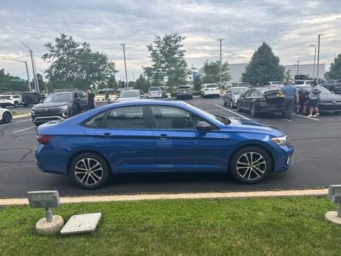 Certified 2024 Volkswagen Jetta Sport FWD image 4