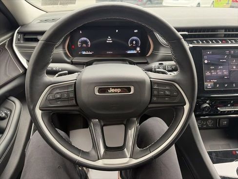 Used 2022 Jeep Grand Cherokee L Laredo w/ Luxury Tech Group I AWD/4WD image 12