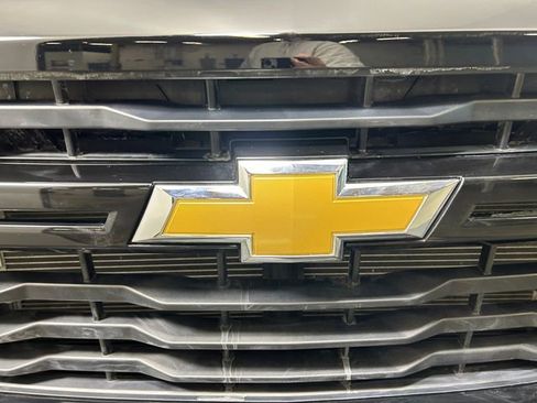 Used 2025 Chevrolet Silverado 2500 W/T image 10