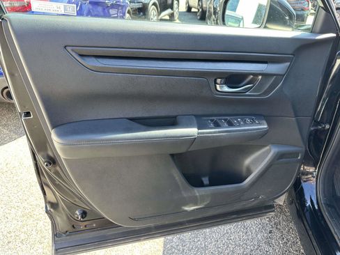 Used 2023 Honda CR-V LX image 11