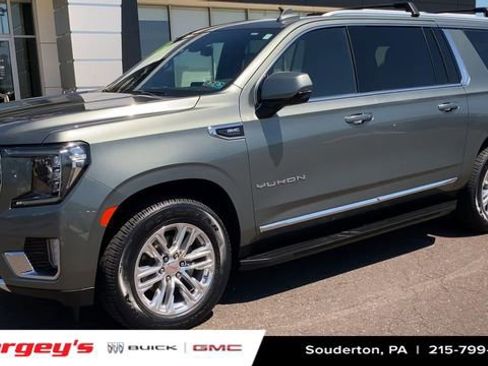 Used 2023 GMC Yukon XL SLT w/ SLT Premium Package AWD/4WD image 5