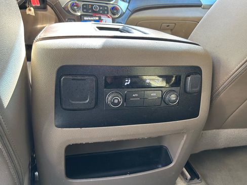 Used 2017 Chevrolet Tahoe LT RWD image 28