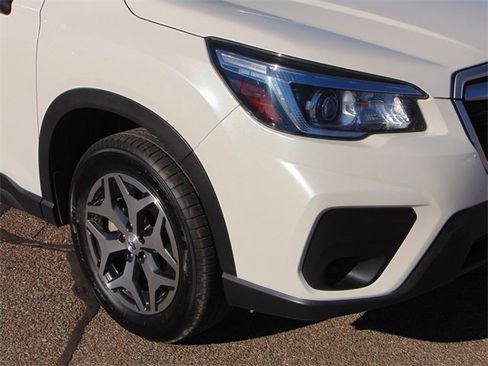 Used 2020 Subaru Forester Premium image 2