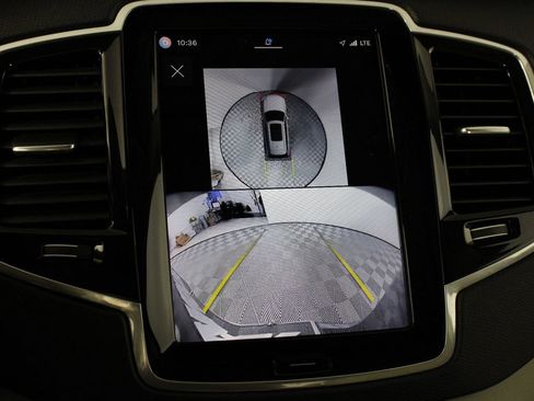 Certified 2024 Volvo XC90 T8 Plus w/ Protection Package Premier image 13
