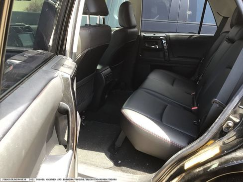 Used 2021 Toyota 4Runner TRD Off-Road Premium AWD/4WD image 9