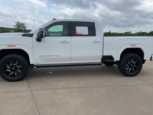 Used 2024 GMC Sierra 2500 Denali Ultimate image 4