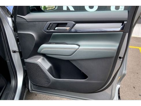Used 2026 GMC Terrain AT4 w/ Convenience Package III AWD/4WD image 25