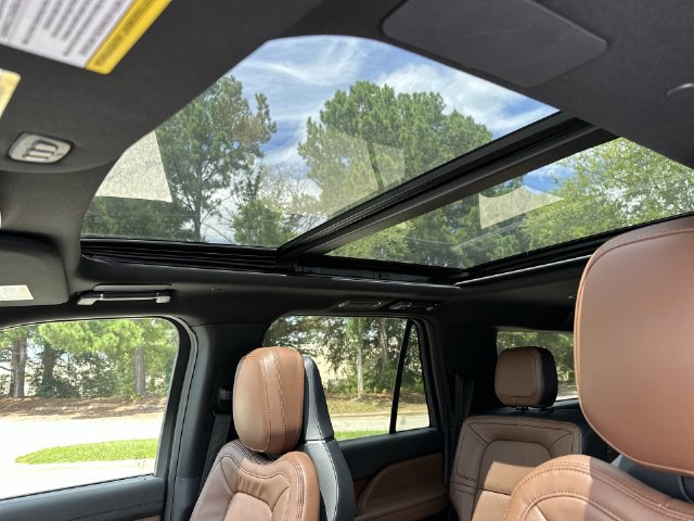 Used 2024 Lincoln Navigator L Reserve AWD/4WD image 22