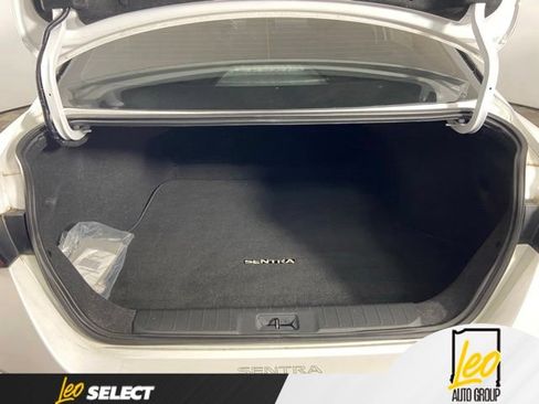 Used 2025 Nissan Sentra SR FWD image 22