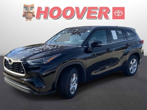 Used 2022 Toyota Highlander L image 6