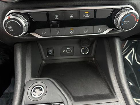 Used 2025 Nissan Sentra S w/ Lighting Package image 26