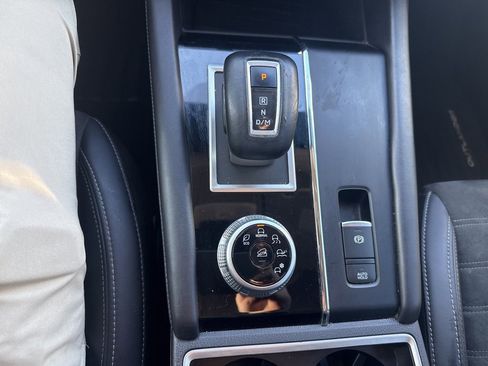 Used 2024 Mitsubishi Outlander SE image 18