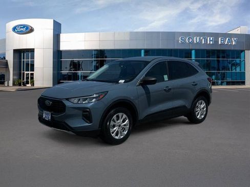 Certified 2023 Ford Escape Active AWD/4WD image 1