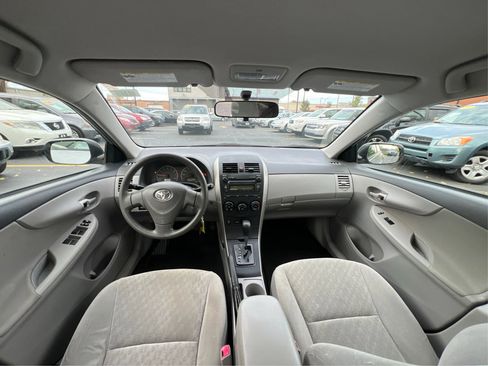 Used 2009 Toyota Corolla Sedan 4D image 25