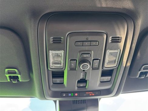 Used 2023 Chevrolet Tahoe High Country image 33