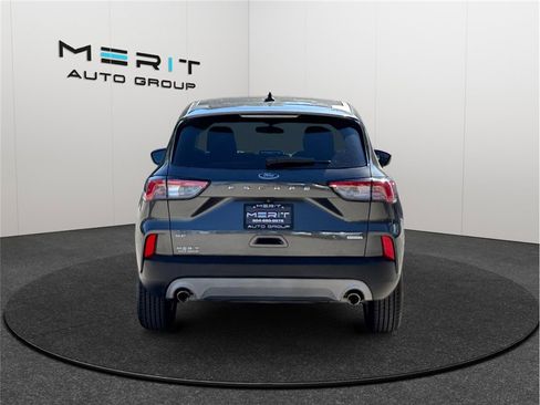 Used 2020 Ford Escape SE image 8