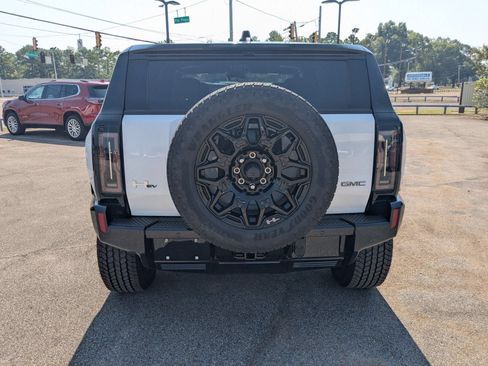 New 2026 GMC Hummer EV SUV AWD/4WD image 5