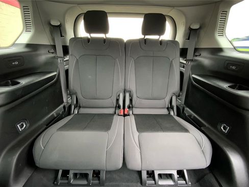 Used 2023 Jeep Grand Cherokee L Laredo w/ Luxury Tech Group I image 38