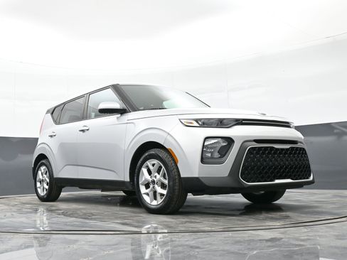 Used 2020 Kia Soul S image 37
