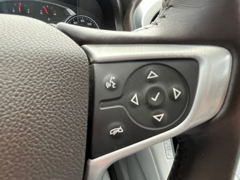 Used 2018 GMC Acadia SLT image 15