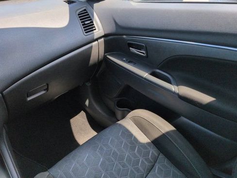Used 2021 Mitsubishi Outlander Sport FWD image 17
