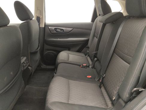 Used 2020 Nissan Rogue S image 18