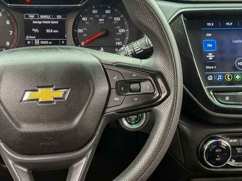 Used 2023 Chevrolet TrailBlazer LT w/ Convenience Package AWD/4WD image 19