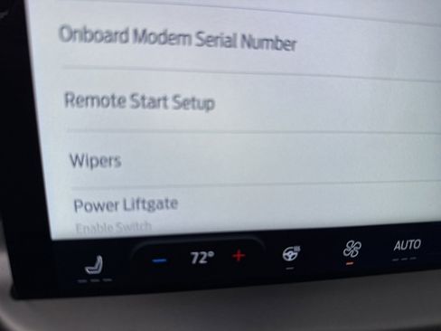 Used 2025 Ford Escape SE image 22