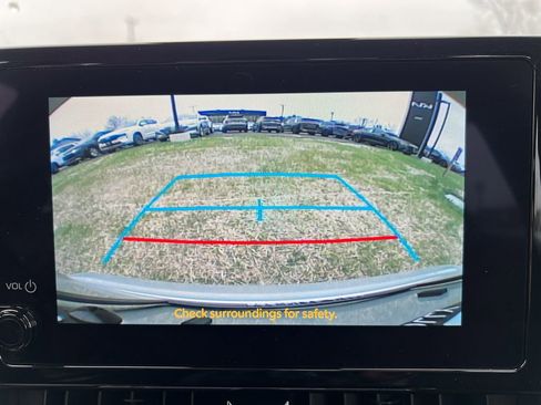 Used 2025 Toyota Corolla LE image 15