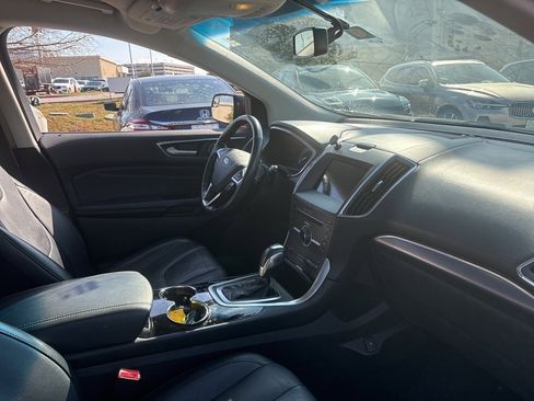 Used 2016 Ford Edge Titanium image 12